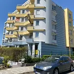 Apartament Em Kristal *