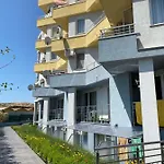 Em Kristal Apartament *