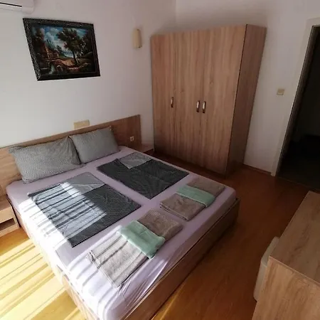Apartment Em Kristal *