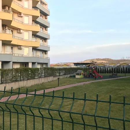 Em Kristal Apartamento